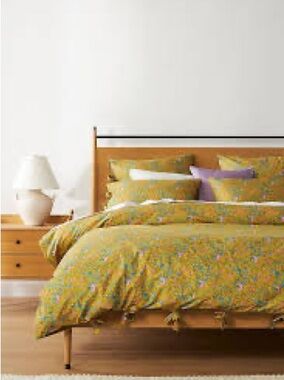 Anthropologie Yellow Floral Twin‎ Duvet Cover and Two pillowcases